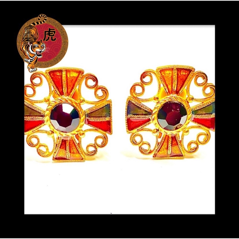 🔴 Vintage Enamel Clip On Earrings w/ Faux Garnet
